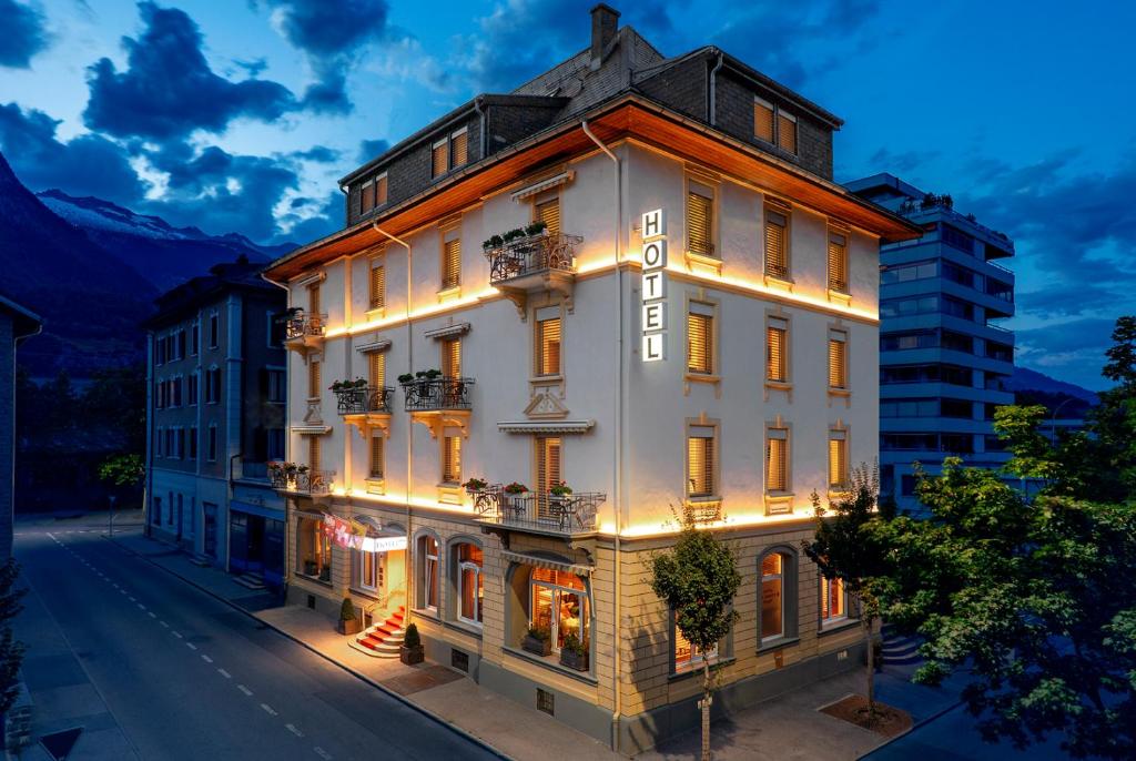 Hotel Ambassador