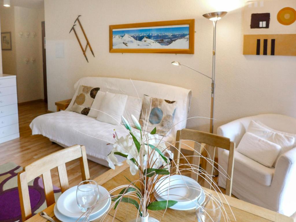 Apartment Les Choucas B by Interhome